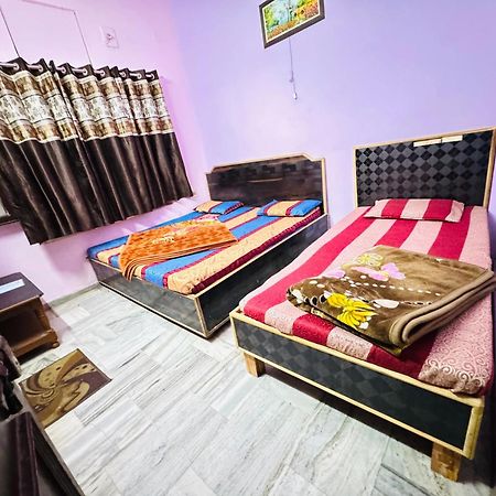 Hotel Hari Ganga - Harkipauri Road Haridwar Ngoại thất bức ảnh