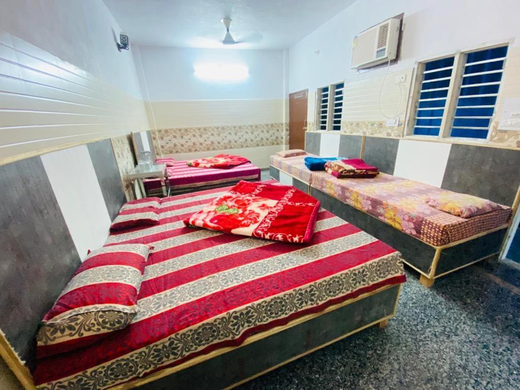 Hotel Hari Ganga - Harkipauri Road Haridwar Ngoại thất bức ảnh