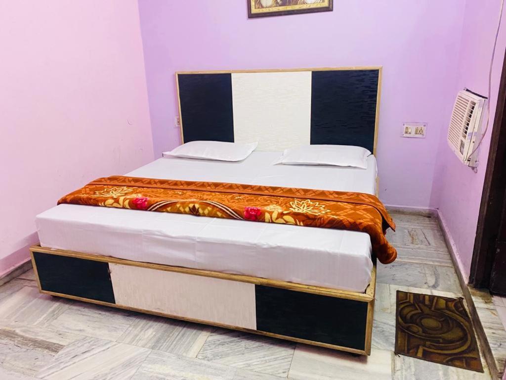 Hotel Hari Ganga - Harkipauri Road Haridwar Ngoại thất bức ảnh