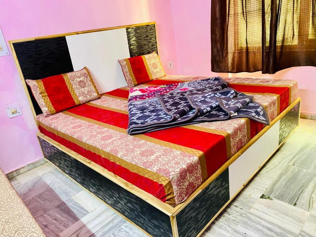 Hotel Hari Ganga - Harkipauri Road Haridwar Ngoại thất bức ảnh