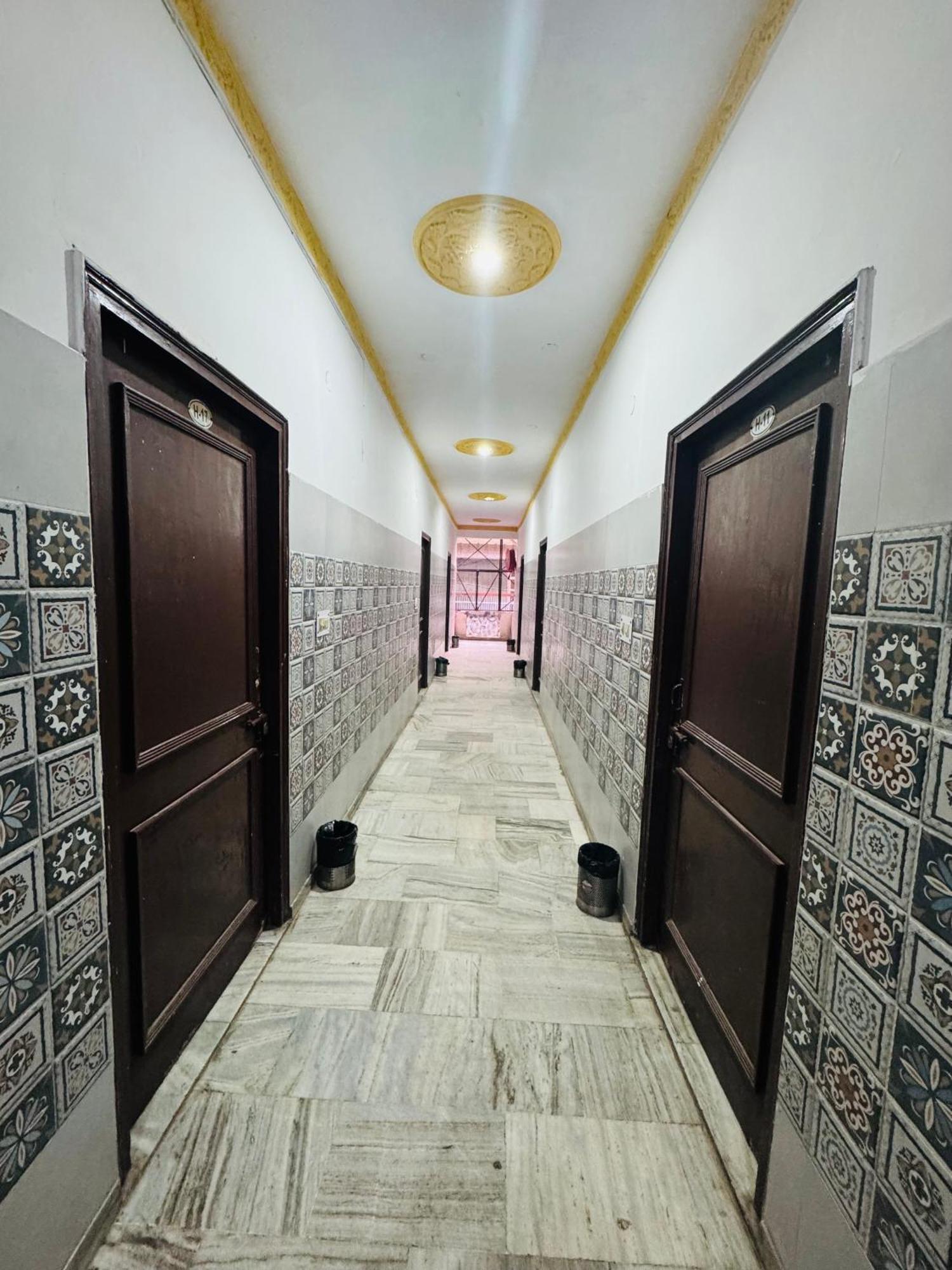 Hotel Hari Ganga - Harkipauri Road Haridwar Ngoại thất bức ảnh